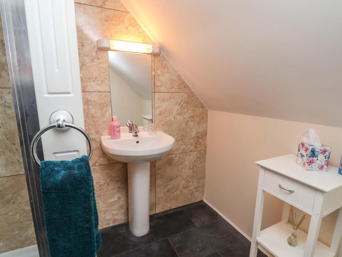 Cow Byre Cottage Whitby Ngoại thất bức ảnh
